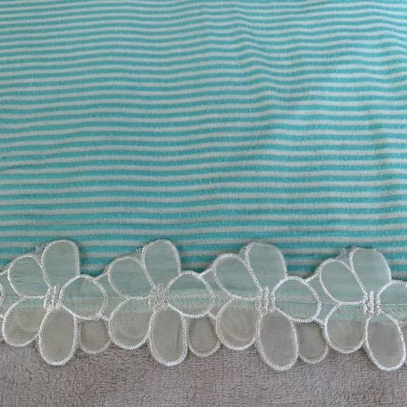 Living Doll Stripped Floral Lace Crop - Picture 5 of 6